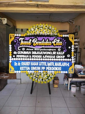 Papan Bunga di Trangkil